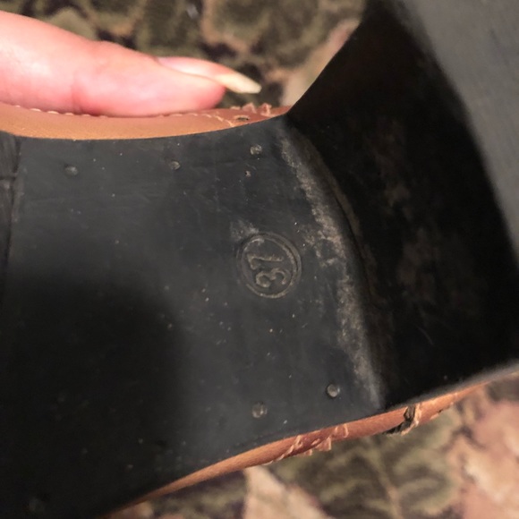 Oxfords - Picture 3 of 3